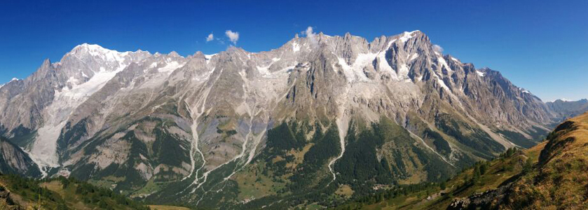 Massiccio del Monte Bianco (vista dal Mont de la Sax)